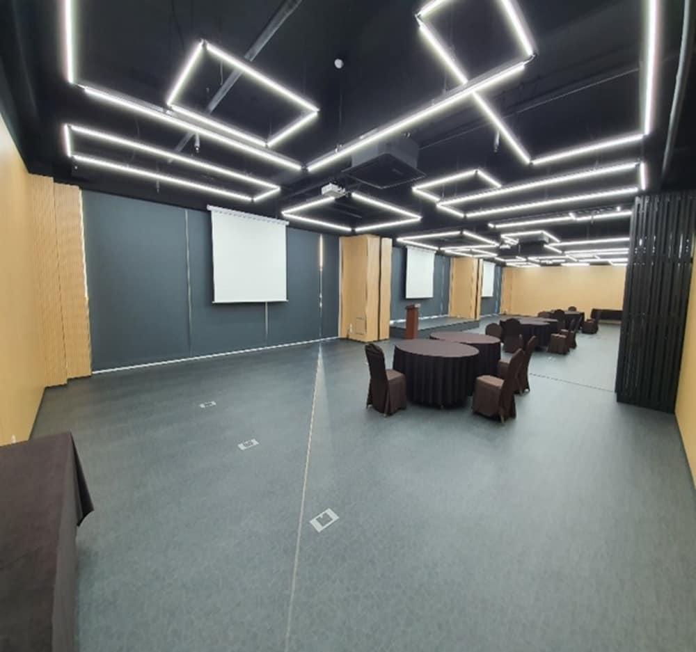 Osong H Hotel Sejong City Cheongju Bagian luar foto