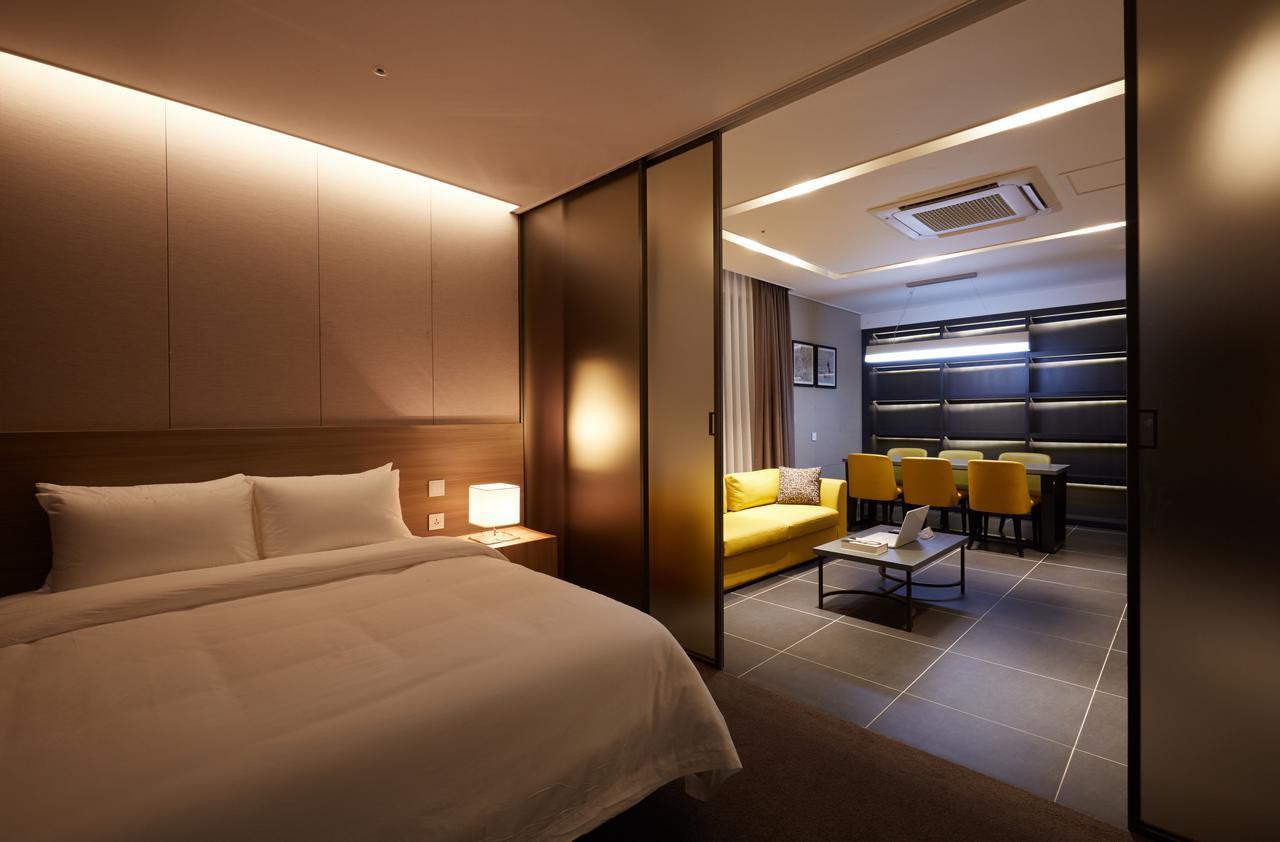 Osong H Hotel Sejong City Cheongju Bagian luar foto