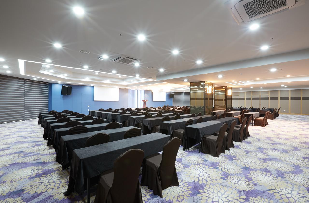 Osong H Hotel Sejong City Cheongju Bagian luar foto