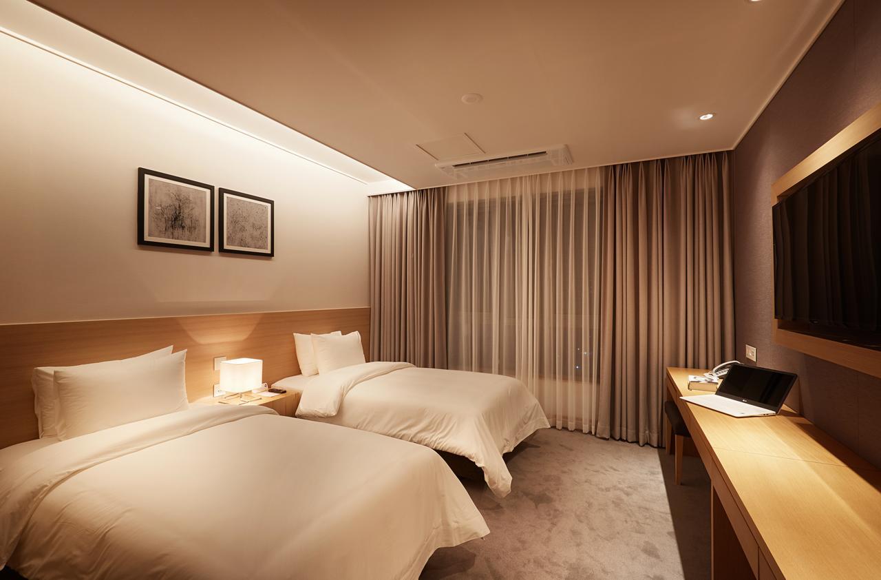 Osong H Hotel Sejong City Cheongju Bagian luar foto