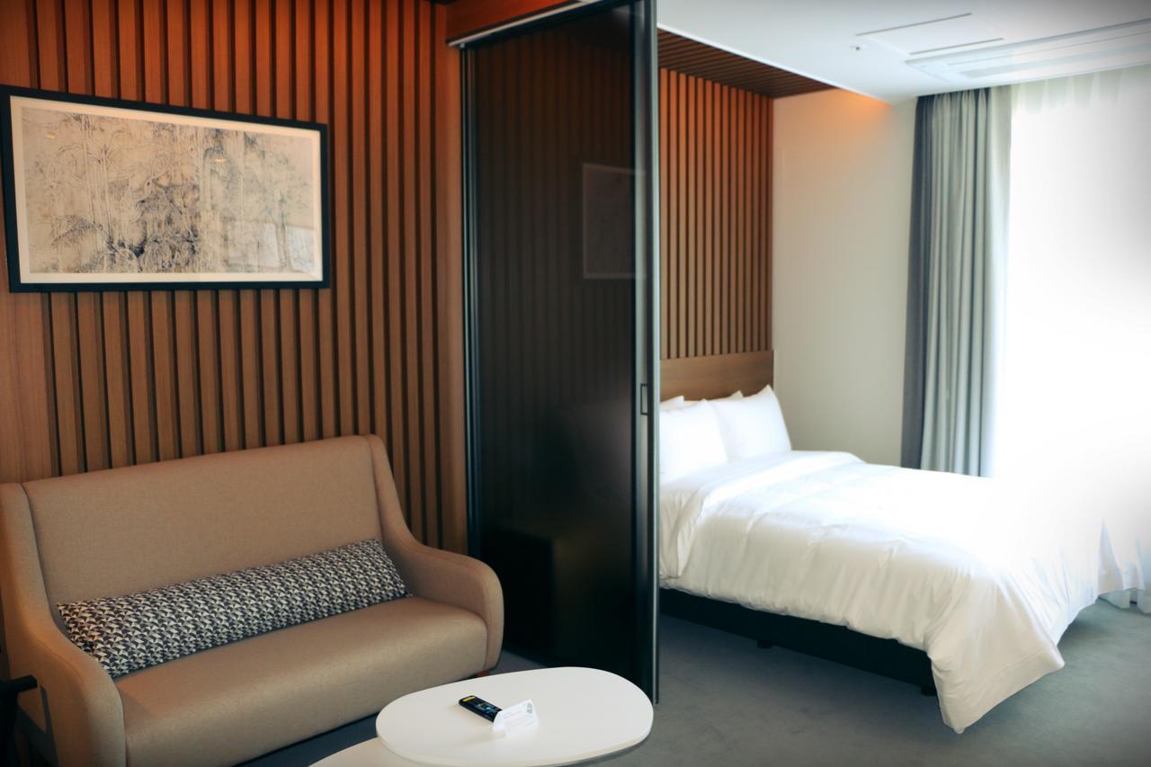 Osong H Hotel Sejong City Cheongju Bagian luar foto