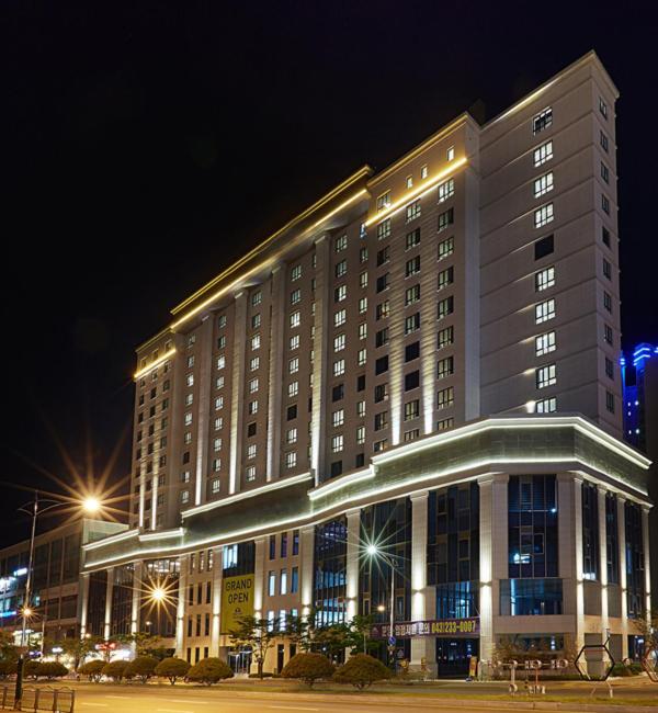 Osong H Hotel Sejong City Cheongju Bagian luar foto